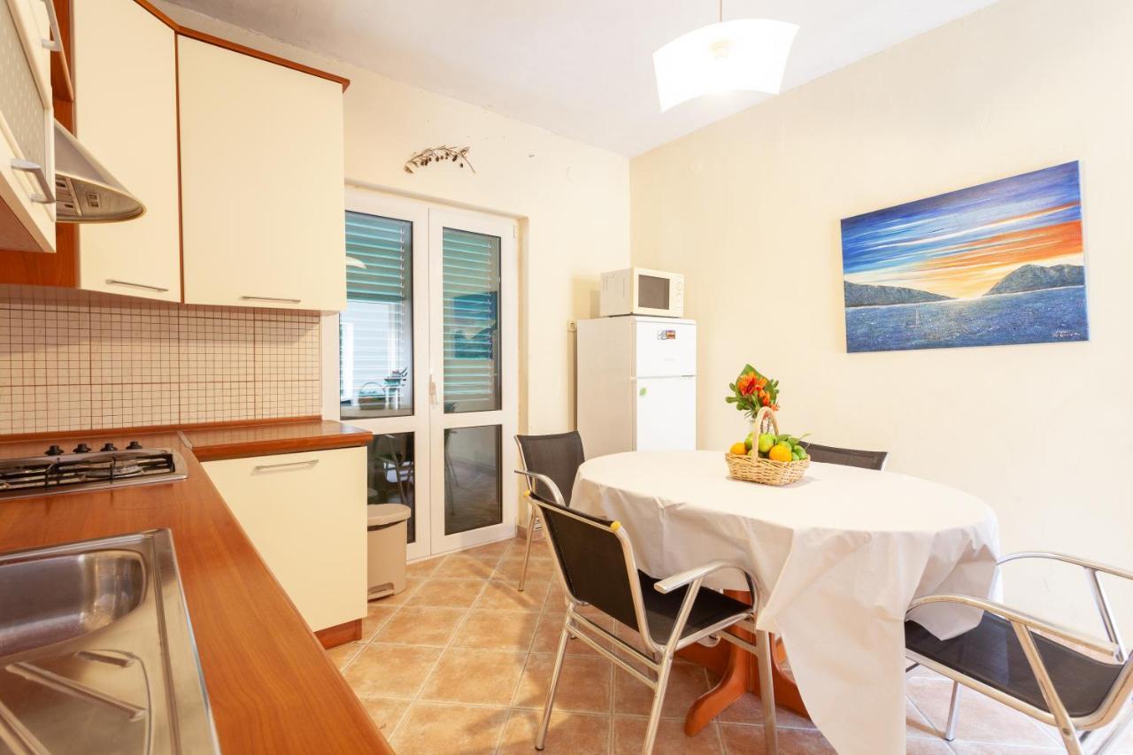 Sea And Lemon Tree Apartment دراسنيتش المظهر الخارجي الصورة